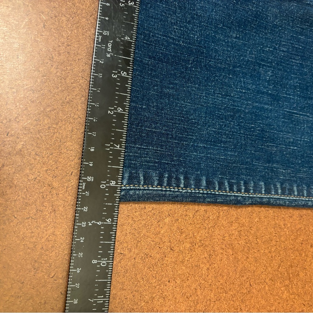 Levi's Wide Leg 6M 26x28 Woman’s Classic Blue Jeans - Picture 5 of 10